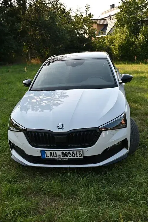 Gebraucht Skoda Scala Monte Carlo 150 PS (110 kW) 2022 Weiß Kleinwagen