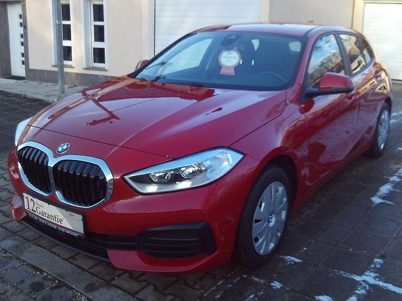 Rot Gebraucht 2020 BMW 116 Kleinwagen | 17.900 € (Fairer Preis) - Bild 1/4