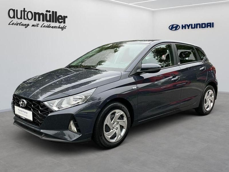 Gebraucht Hyundai i20 Select 101 PS (74 kW) 2021 Grau aurora grey / met Kleinwagen