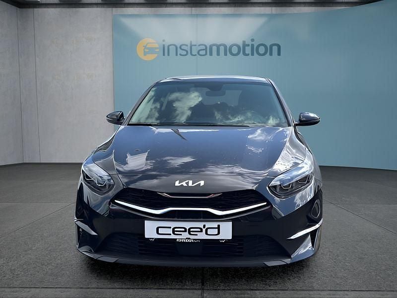 Schwarz Neu 2025 Kia Ceed Kleinwagen | 27.699 € (Fairer Preis) - Bild 1/4