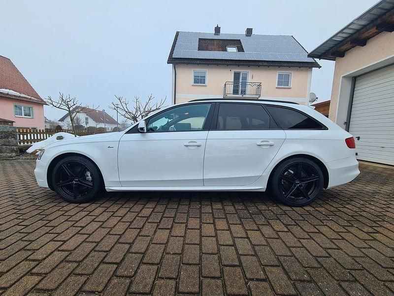 Gebraucht Audi A4 Black Edition 170 PS (125 kW) 2013 Weiß Kombi