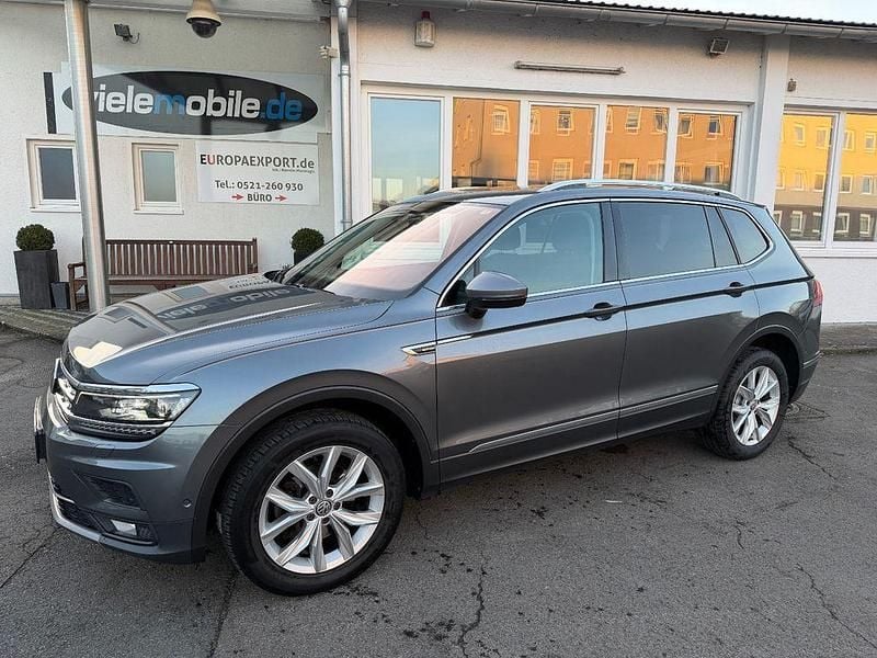 Grau Gebraucht 2019 VW Tiguan Allspace Highline SUV | 18.400 € (Fairer Preis) - Bild 1/4