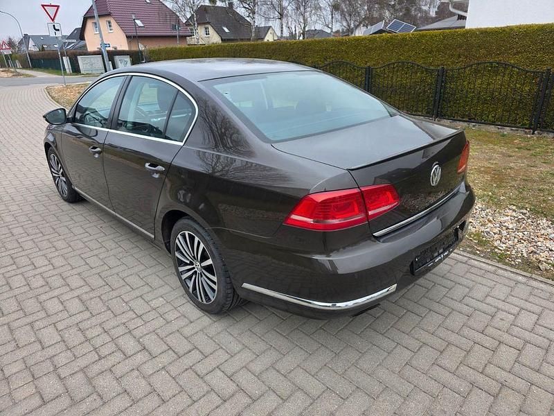 Gebraucht VW Passat R-line 160 PS (117 kW) 2014 Braun Limousine