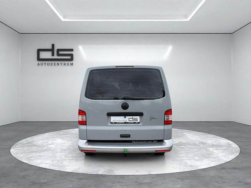 Gebraucht VW Transporter 140 PS (102 kW) 2013 Reflexsilber metallic Van