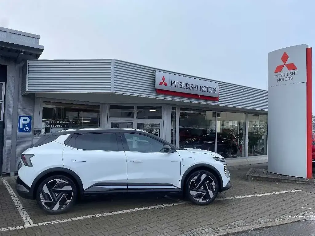 Neu Mitsubishi Eclipse Diamant Edition 160 kW (218 PS) 2026 Himalayaweiß/onyxschwarz SUV