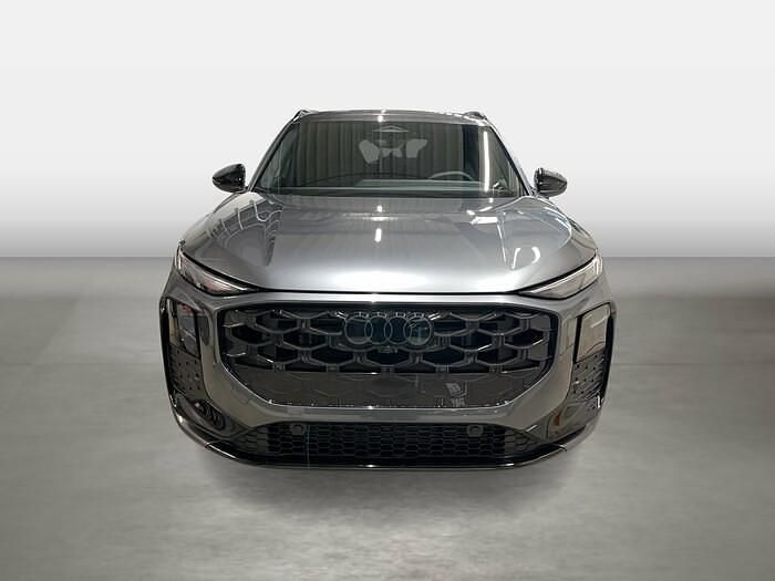 Neu Audi Q3 Ambiente 150 PS (110 kW) 2025 Daytonagrau perleffekt SUV