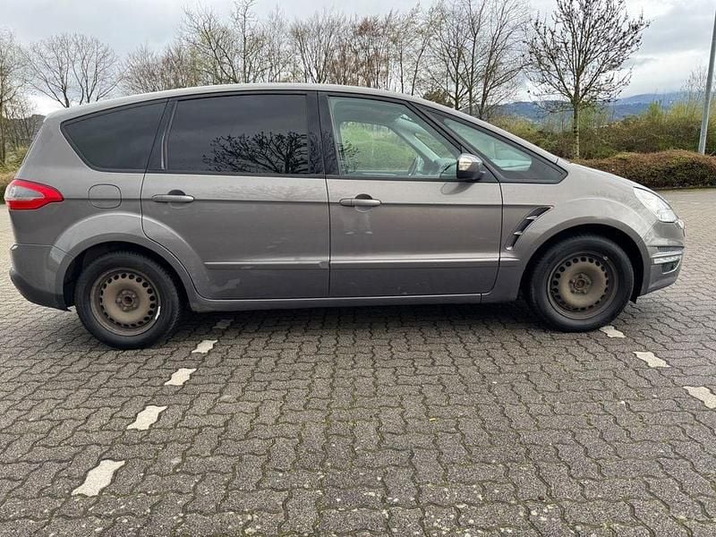 Gebraucht Ford S-MAX Trend 140 PS (102 kW) 2014 Violet Van / Kleinbus