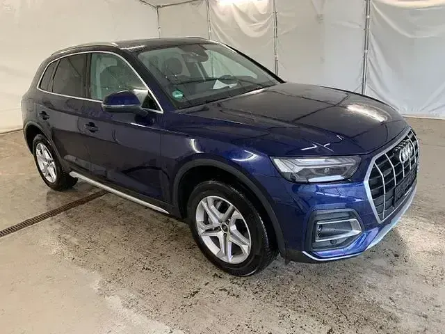 Gebraucht Audi Q5 Sport 204 PS (150 kW) 2023 Navarrablau metallic SUV