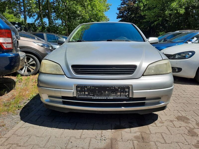 Gebraucht Opel Astra 75 PS (55 kW) 1998 Silber Limousine