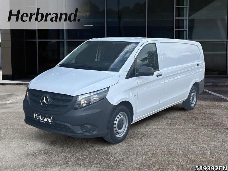 Weiß Gebraucht 2024 Mercedes Vito Van / Kleinbus | 36.819 € (Teuer) - Bild 1/4