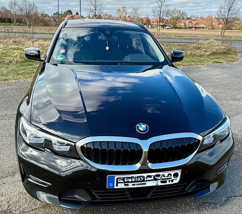 Gebraucht BMW 320 Advantage 190 PS (139 kW) 2022 Schwarz Kombi