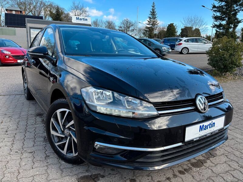 Schwarz Gebraucht 2018 VW Golf VII Sound Limousine | 16.950 € (Guter Preis) - Bild 1/4