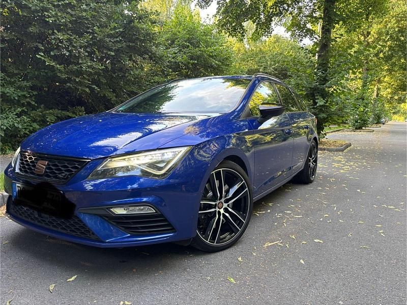 Blau Gebraucht 2019 Cupra Leon Limousine | 20.500 € (Guter Preis) - Bild 1/4