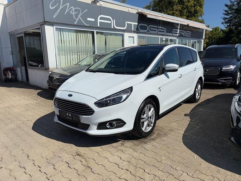 Gebraucht Ford S-MAX Titanium 190 PS (139 kW) 2019 Weiß Van / Kleinbus