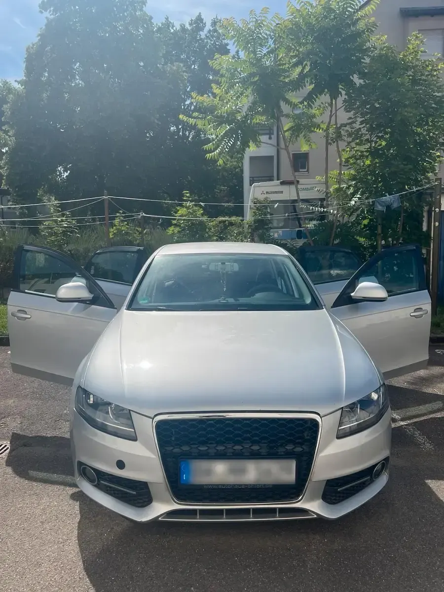 Gebraucht Audi A4 2008 Grau Limousine