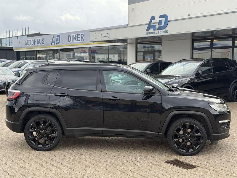 Gebraucht Jeep Compass Longitude 131 PS (96 kW) 2021 Schwarz SUV