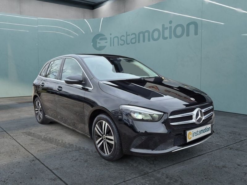 Schwarz Gebraucht 2020 Mercedes B220 Progressive Van / Kleinbus | 25.490 € (Guter Preis) - Bild 1/4