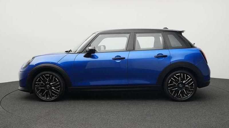 Gebraucht Mini Cooper S Favoured 204 PS (150 kW) 2024 Blau Kleinwagen