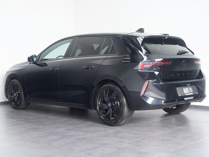 Gebraucht Opel Astra 131 PS (96 kW) 2024 Schwarz Limousine