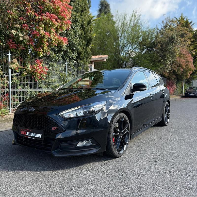 Usata Ford Focus ST 185 CV (136 kW) 2016 Nero Station wagon