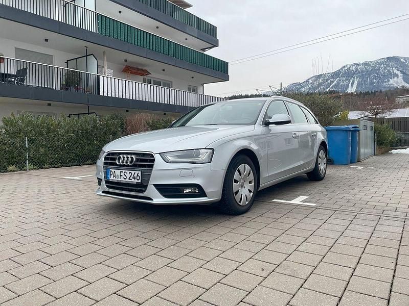 Silber Gebraucht 2015 Audi A4 Attraction Kombi | 9.999 € (Superpreis) - Bild 1/4
