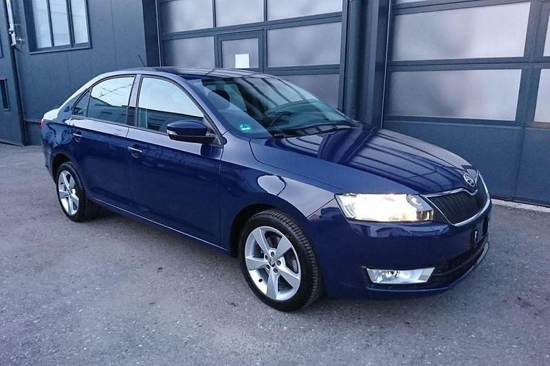 Gebraucht Skoda Rapid Style 125 PS (91 kW) 2015 Blau Kleinwagen
