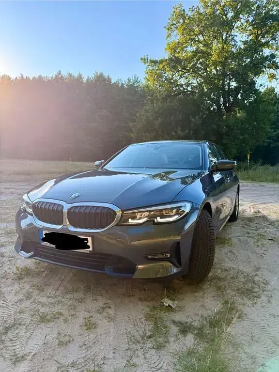 Gebraucht BMW 320 Sport Line 190 PS (139 kW) 2021 Grau Limousine