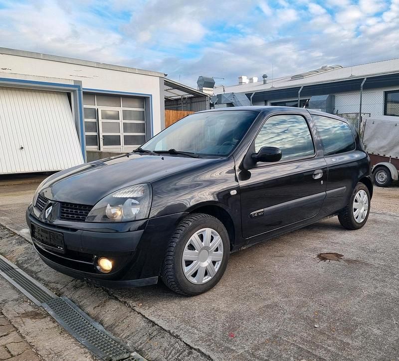 Schwarz Gebraucht 2003 Renault Clio II Kleinwagen | 1.849 € (Fairer Preis) - Bild 1/4