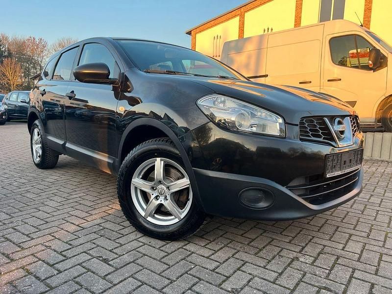 Schwarz Gebraucht 2011 Nissan Qashqai +2 Visia SUV | 4.700 € (Teuer) - Bild 1/4