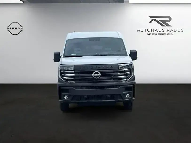 Gebraucht Nissan Interstar N-Connecta 150 PS (110 kW) 2025 Urban grey Van