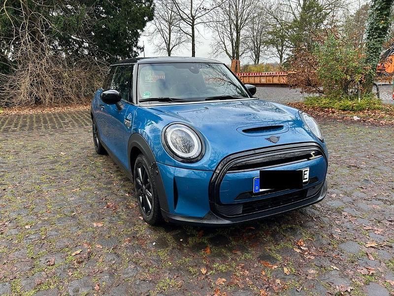 Blau Gebraucht 2023 Mini Cooper SE Kleinwagen | 22.000 € (Fairer Preis) - Bild 1/4