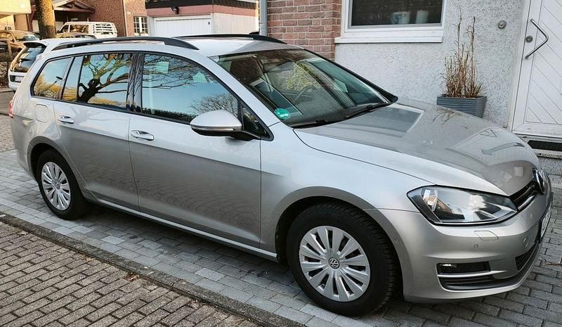 Second-hand VW Golf VII Trendline 86 CP (63 kW) 2014 Argintiu Berlinǎ