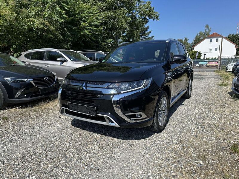 Schwarz Gebraucht 2019 Mitsubishi Outlander P-HEV Edition SUV | 19.599 € (Superpreis) - Bild 1/4