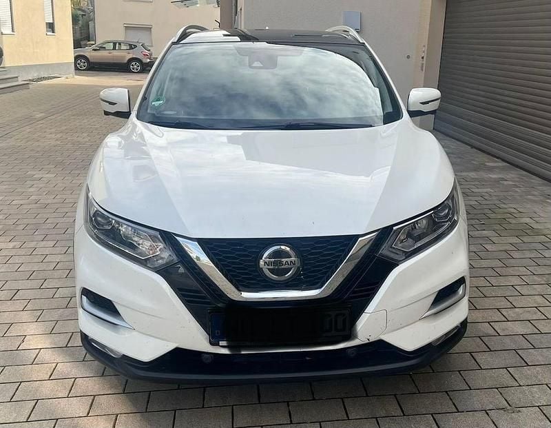 Weiß Gebraucht 2019 Nissan Qashqai N-Connecta SUV | 16.700 € (Guter Preis) - Bild 1/4
