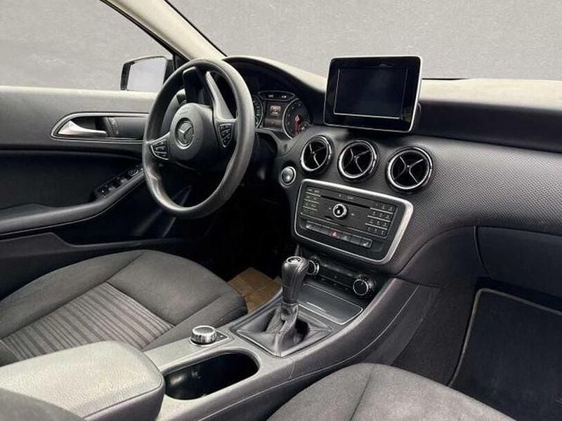 Gebraucht Mercedes A160 110 PS (80 kW) 2018 Schwarz Limousine