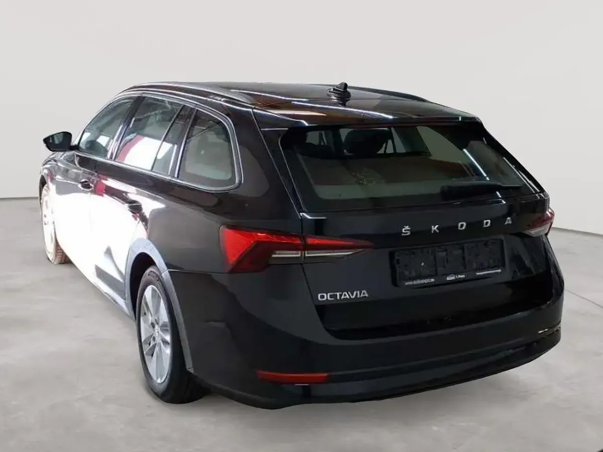 Gebraucht Skoda Octavia Ambition 150 PS (110 kW) 2022 Schwarz Kombi