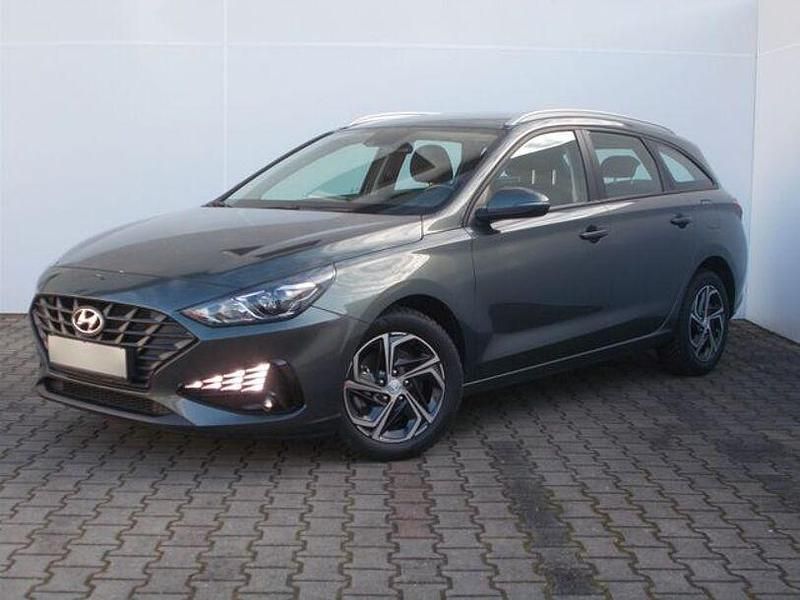 Gebraucht Hyundai i30 Trend 120 PS (88 kW) 2024 Grau Limousine