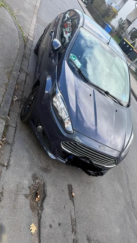 Gebraucht Ford Fiesta Trend 82 PS (60 kW) 2014 Grau Kleinwagen