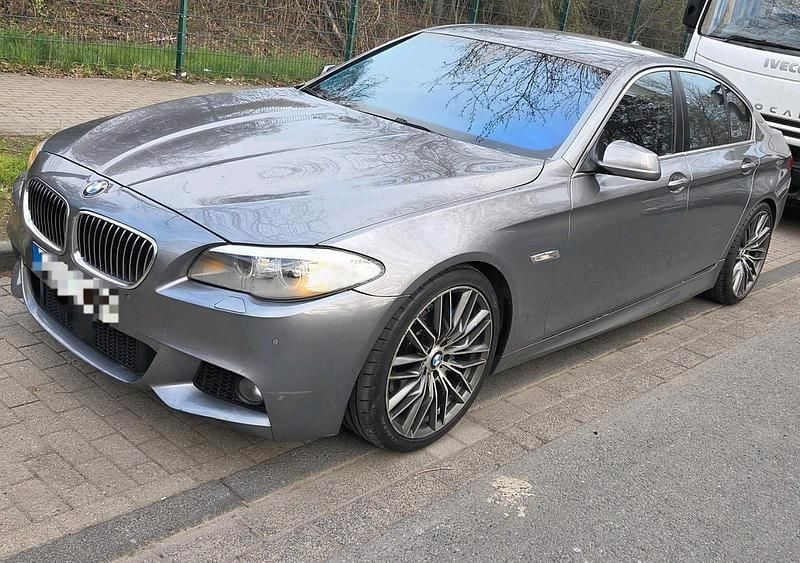 Gebraucht BMW 530 Performance 258 PS (189 kW) 2011 Grau Limousine