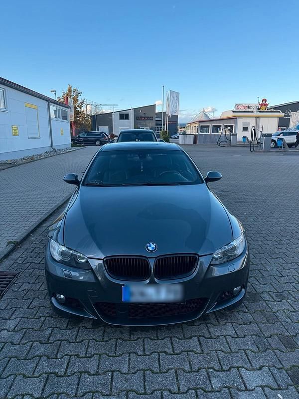Grau Gebraucht 2007 BMW 335 Performance Coupé | 16.500 € (Fairer Preis) - Bild 1/4