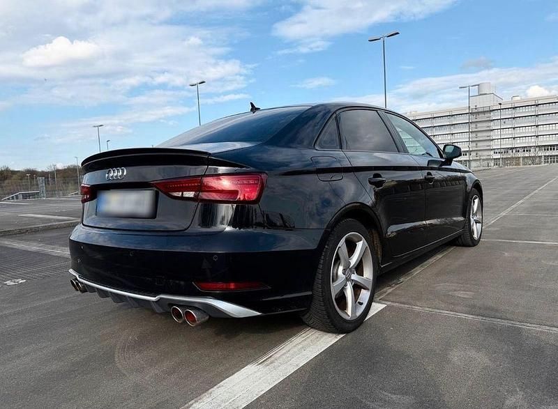 Gebraucht Audi A3 Sport 116 PS (85 kW) 2018 Schwarz Limousine