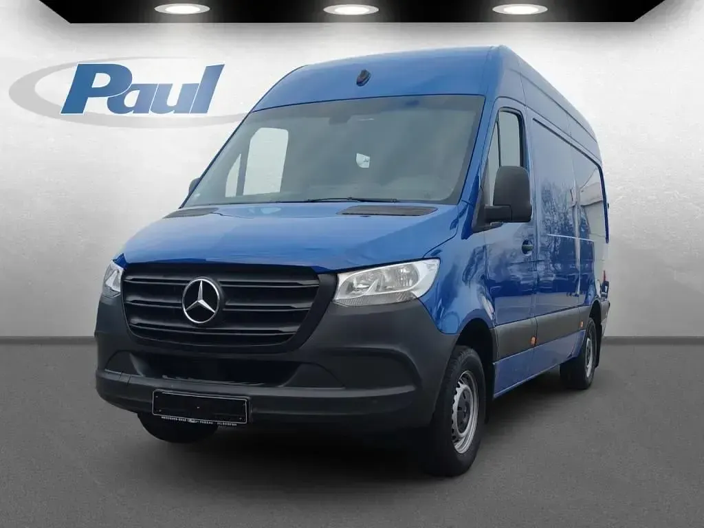 Używany Mercedes Sprinter 163 KM (119 kW) 2020 Niebieski Van
