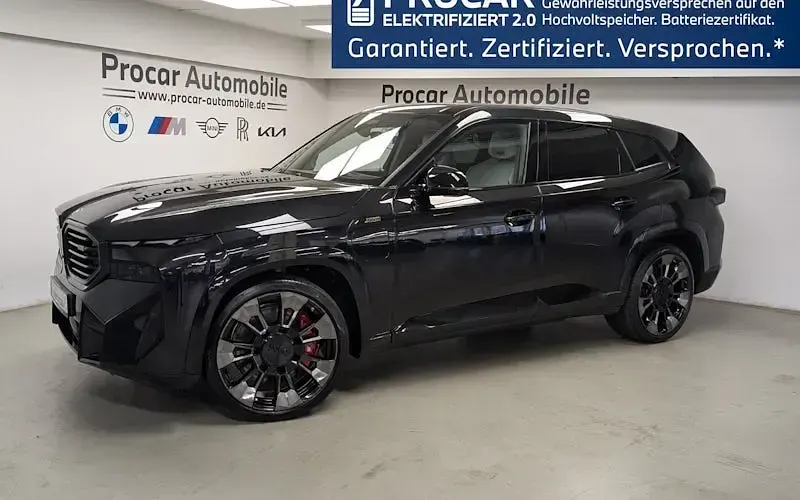 Gebraucht BMW XM Performance 653 PS (480 kW) 2025 Saphirschwarz SUV