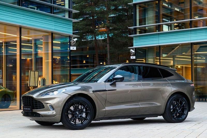 Gebraucht Aston Martin DBX 551 PS (405 kW) 2022 Braun SUV