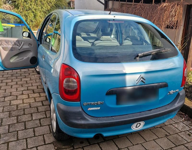Gebraucht Citroën Xsara Picasso 115 PS (84 kW) 2000 Blau Van / Kleinbus
