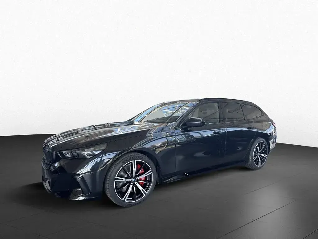 Neu BMW 540 Comfort Edition 303 PS (222 kW) 2025 Sophistograu brillanteffekt (grau) Kombi