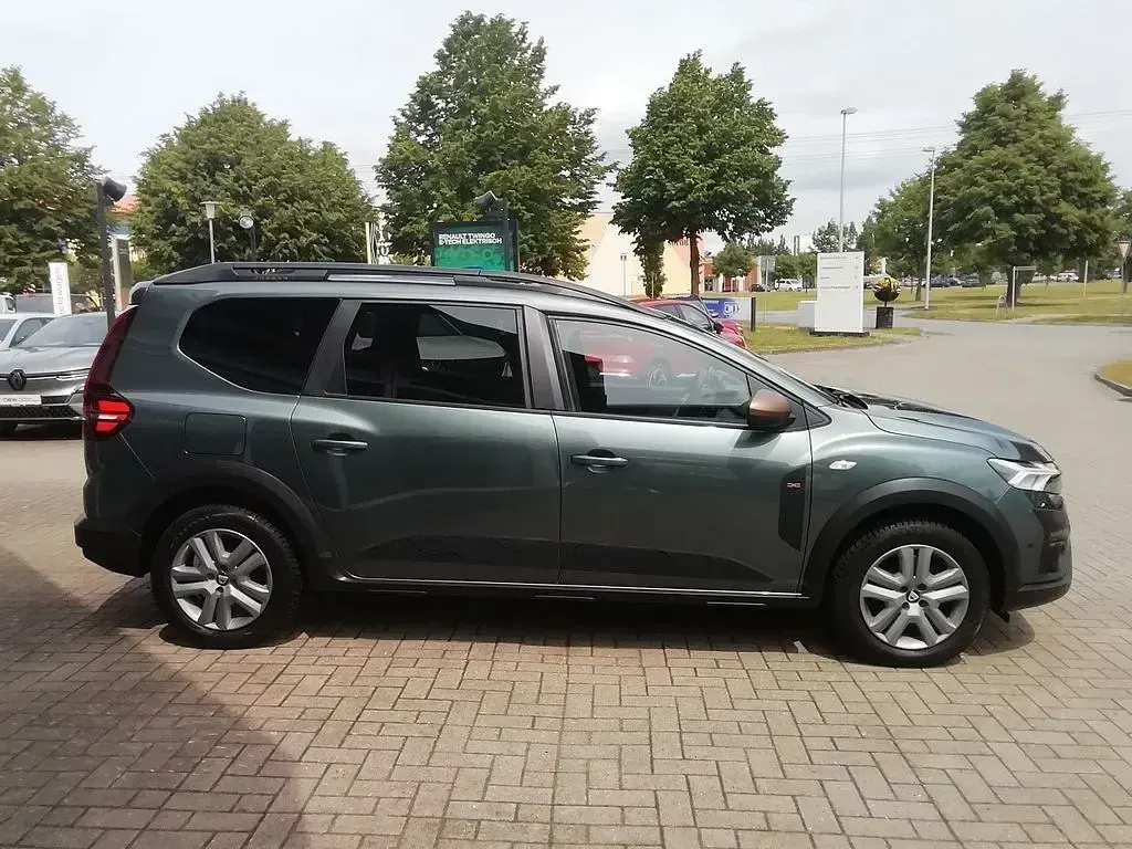 Gebraucht Dacia Jogger Extreme 101 PS (74 kW) 2024 Grün Van / Kleinbus