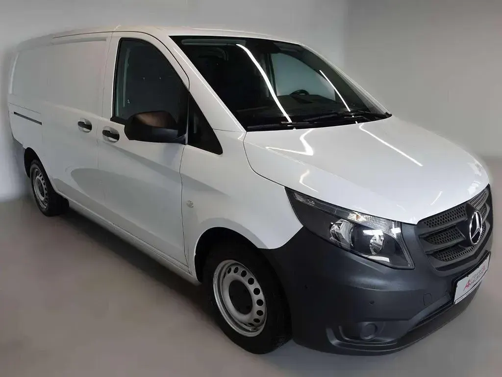 Gebraucht Mercedes Vito 102 PS (75 kW) 2021 Weiß Van