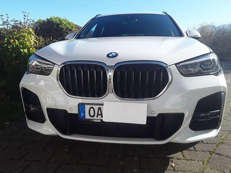 Weiß Gebraucht 2020 BMW X1 M Sport SUV | 29.500 € (Fairer Preis) - Bild 1/4