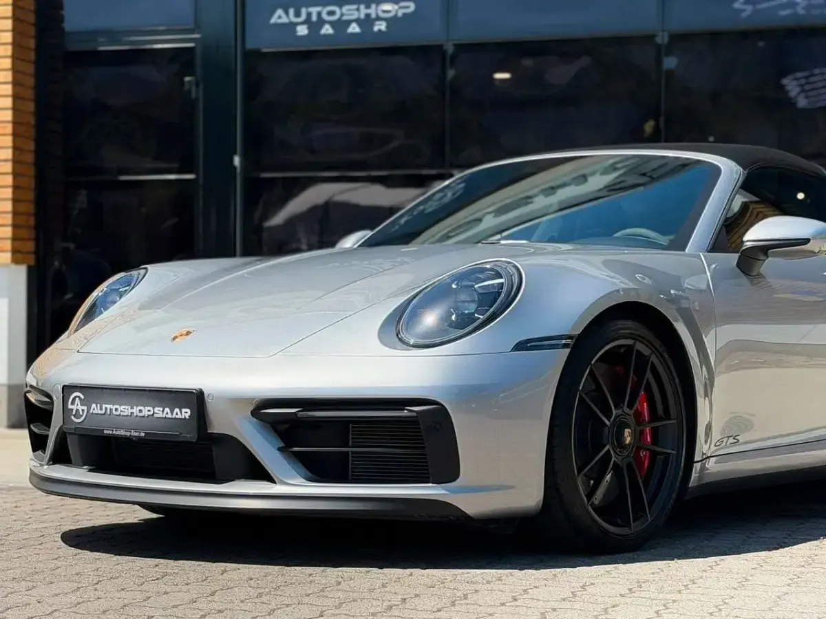 Gebraucht Porsche 992 480 PS (353 kW) 2023 Gtsilbermetallic Cabrio